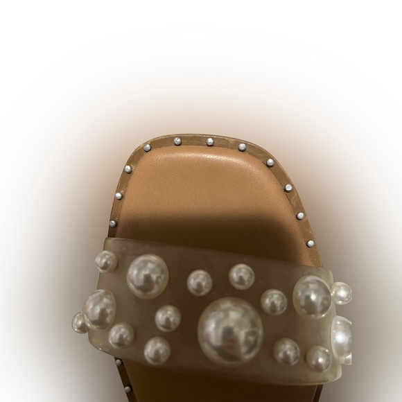 Size 9 Steve Madden Pearl-Embellished Clear Strap Slide Sandals - Nude/Tan - Picture 5 of 8